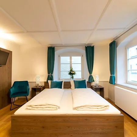Urban Flair Hotel *