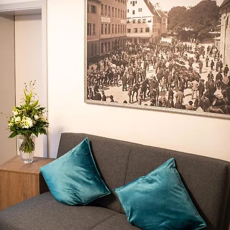 Urban Flair Hotel *